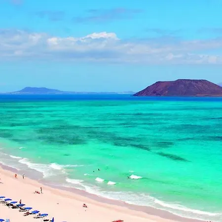 Villa Bella Lucia 1. Piscina Climatizada, Wifi, Bbq. Corralejo