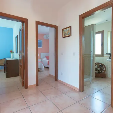 Villa Bella Lucia 1. Piscina Climatizada, Wifi, Bbq. Corralejo