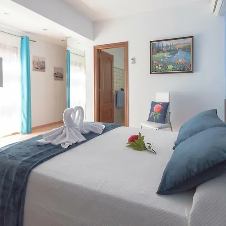 Bella Lucia 1. Piscina Climatizada, Wifi, Bbq. *